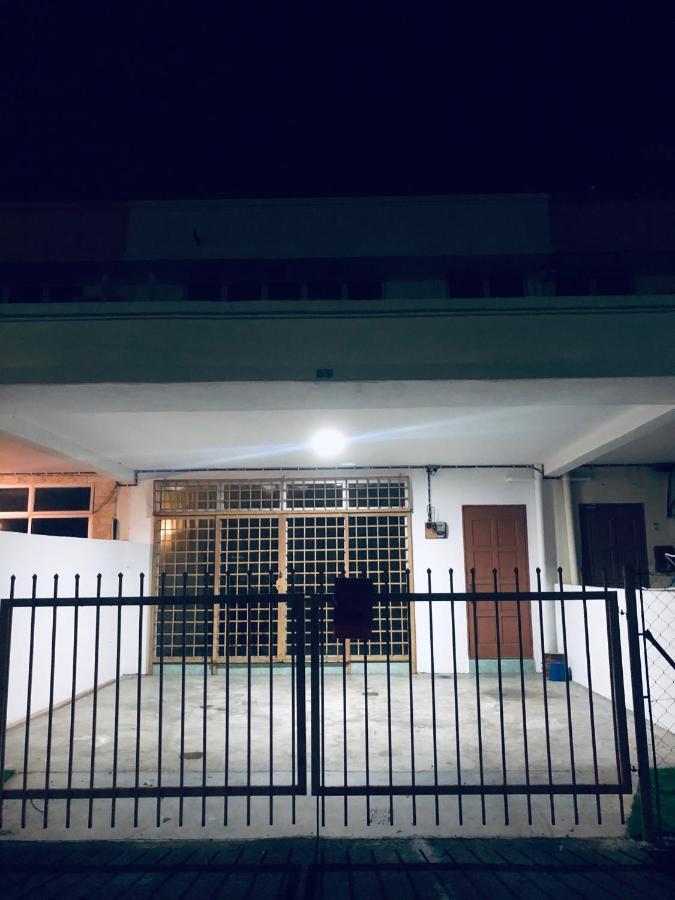 Fateh Homestay 亚娄 外观 照片